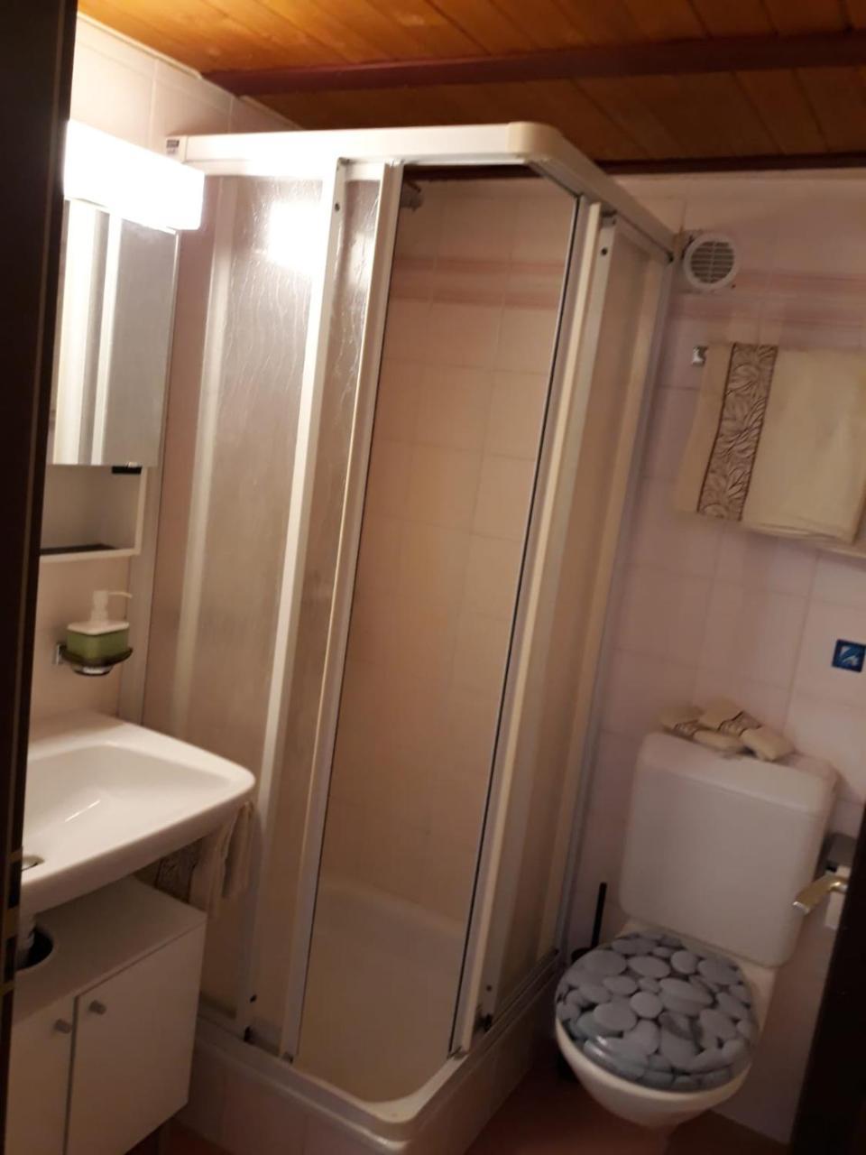 Quartino Holidays Homes Il Folletto מראה חיצוני תמונה