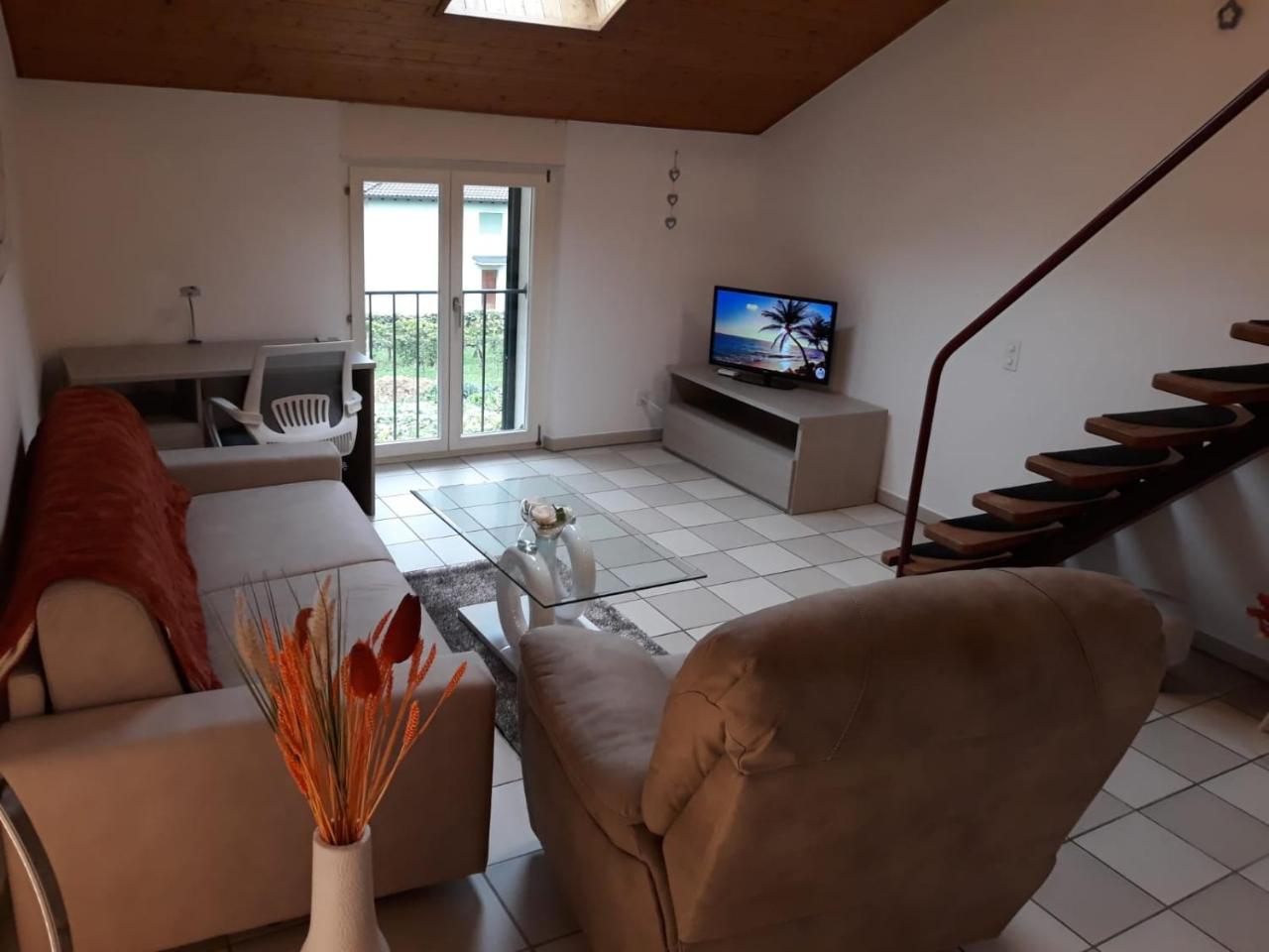 Quartino Holidays Homes Il Folletto מראה חיצוני תמונה
